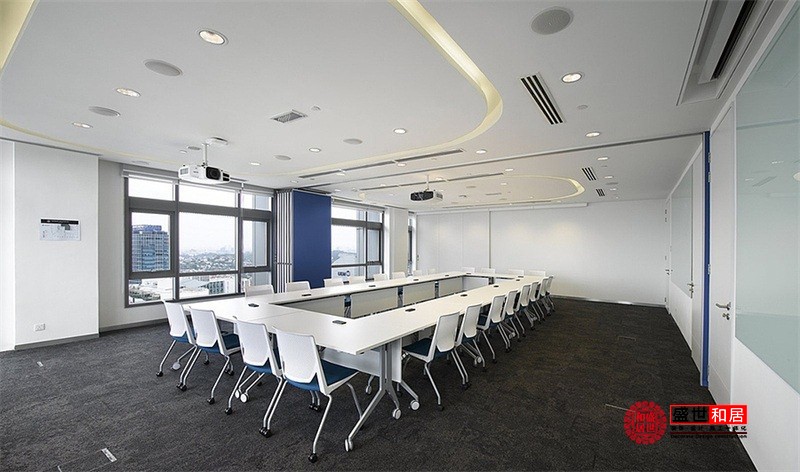 打造高效舒適的辦公空間:辦公室會議室裝修優(yōu)化策略.jpg 打造高效舒適的辦公空間:辦公室會議室裝修優(yōu)化策略.jpg